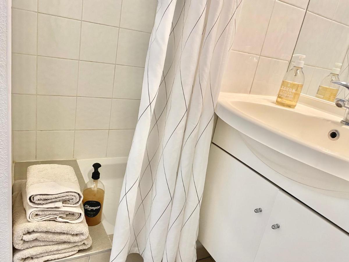 Appartement En Face Hopital Nord 圣普斯特恩耶尔 外观 照片