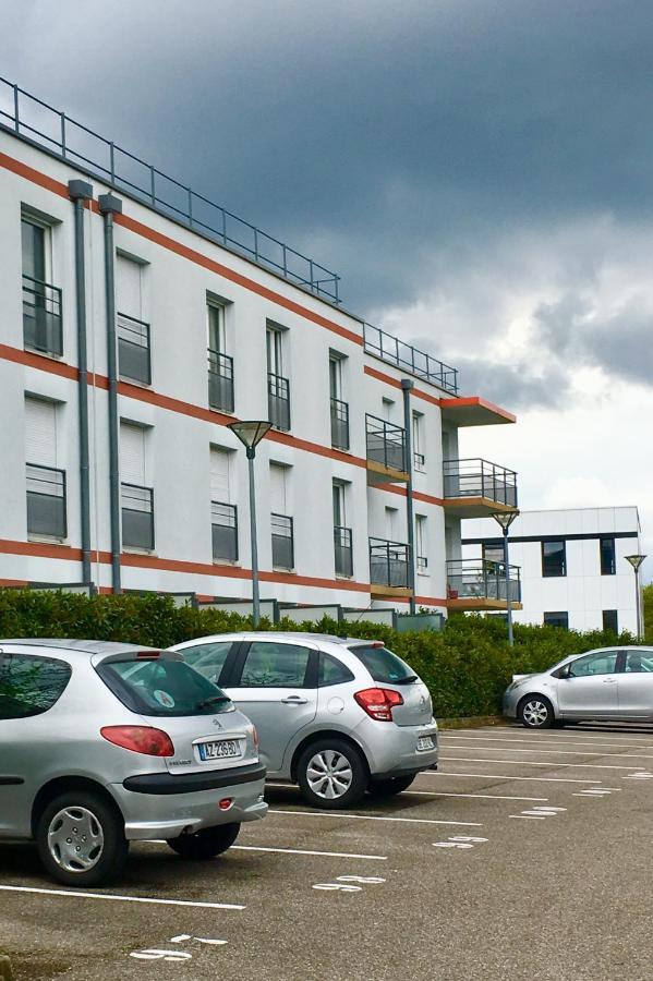 Appartement En Face Hopital Nord 圣普斯特恩耶尔 外观 照片